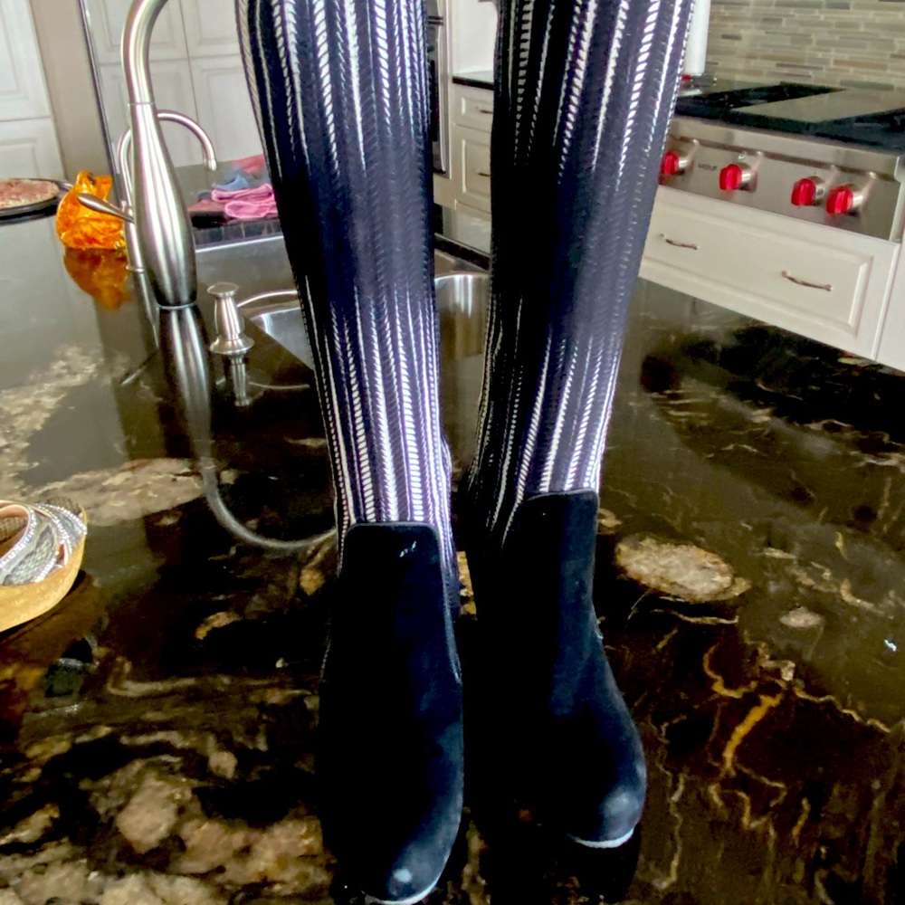 Wedge boots